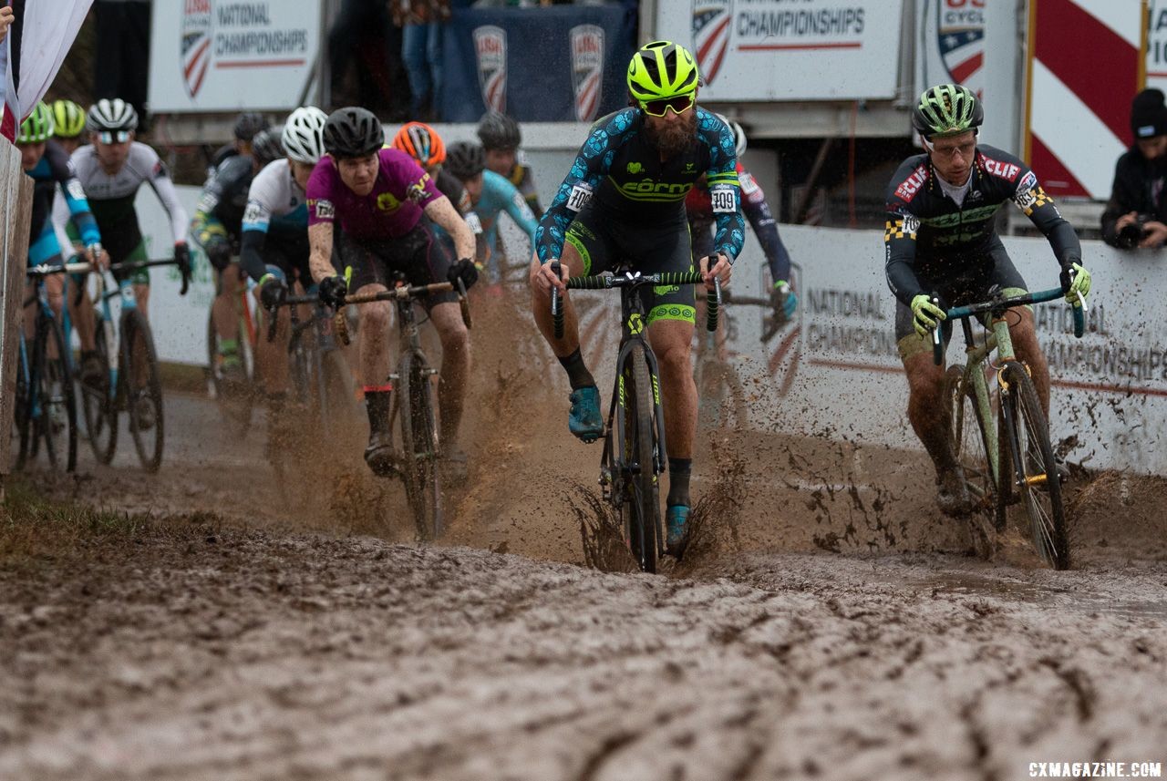 Wells had a good start, but lost positions early due to mechanical problems. Singlespeed Men. 2018 Cyclocross National Championships, Louisville, KY. © A. Yee / Cyclocross Magazine