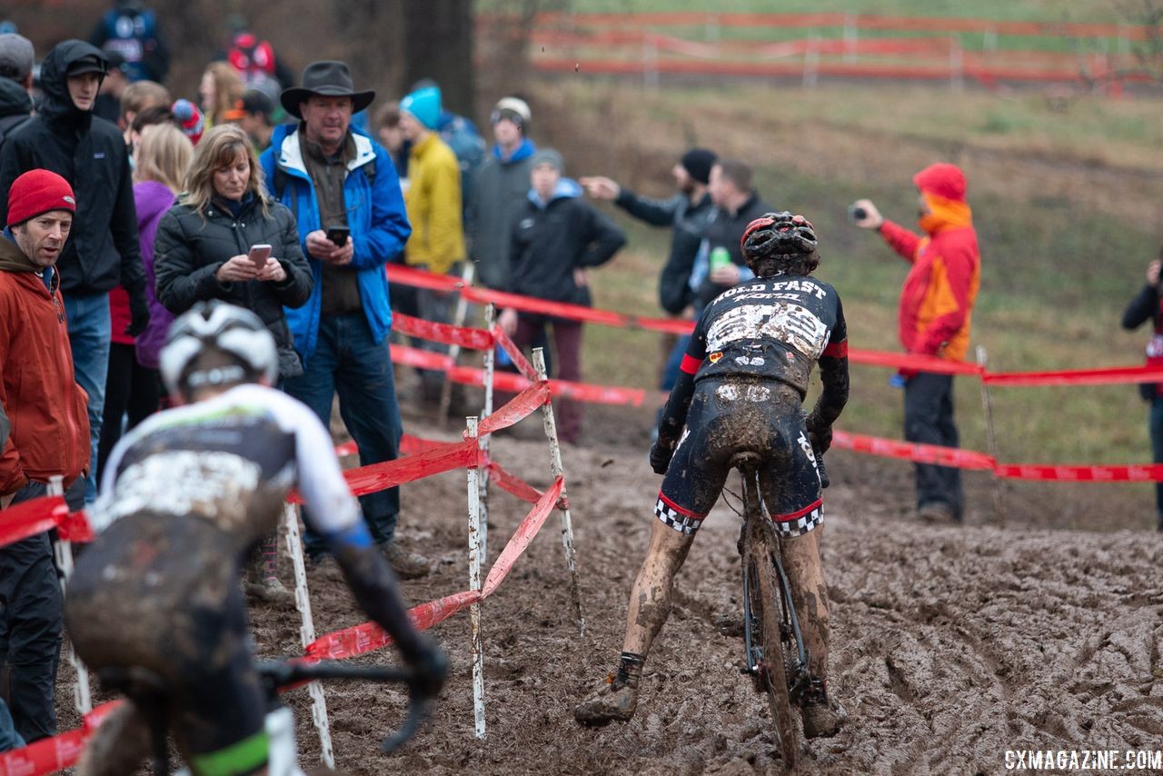 Scott Funston heads down the bowl. U23 Men. 2018 Cyclocross National Championships, Louisville, KY. © A. Yee / Cyclocross Magazine