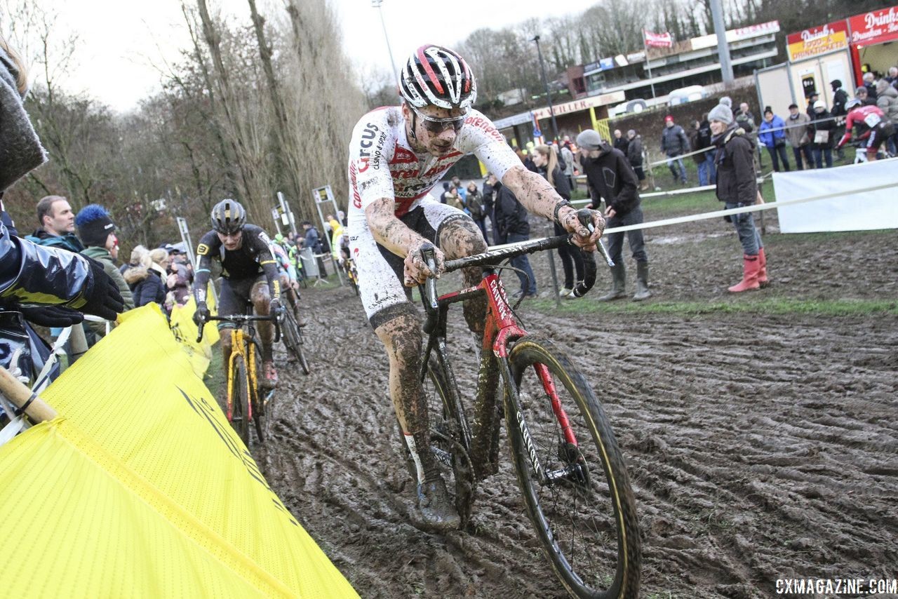 David van der Poel led early on. 2018 Vlaamse Druivencross Overijse. © B. Hazen / Cyclocross Magazine