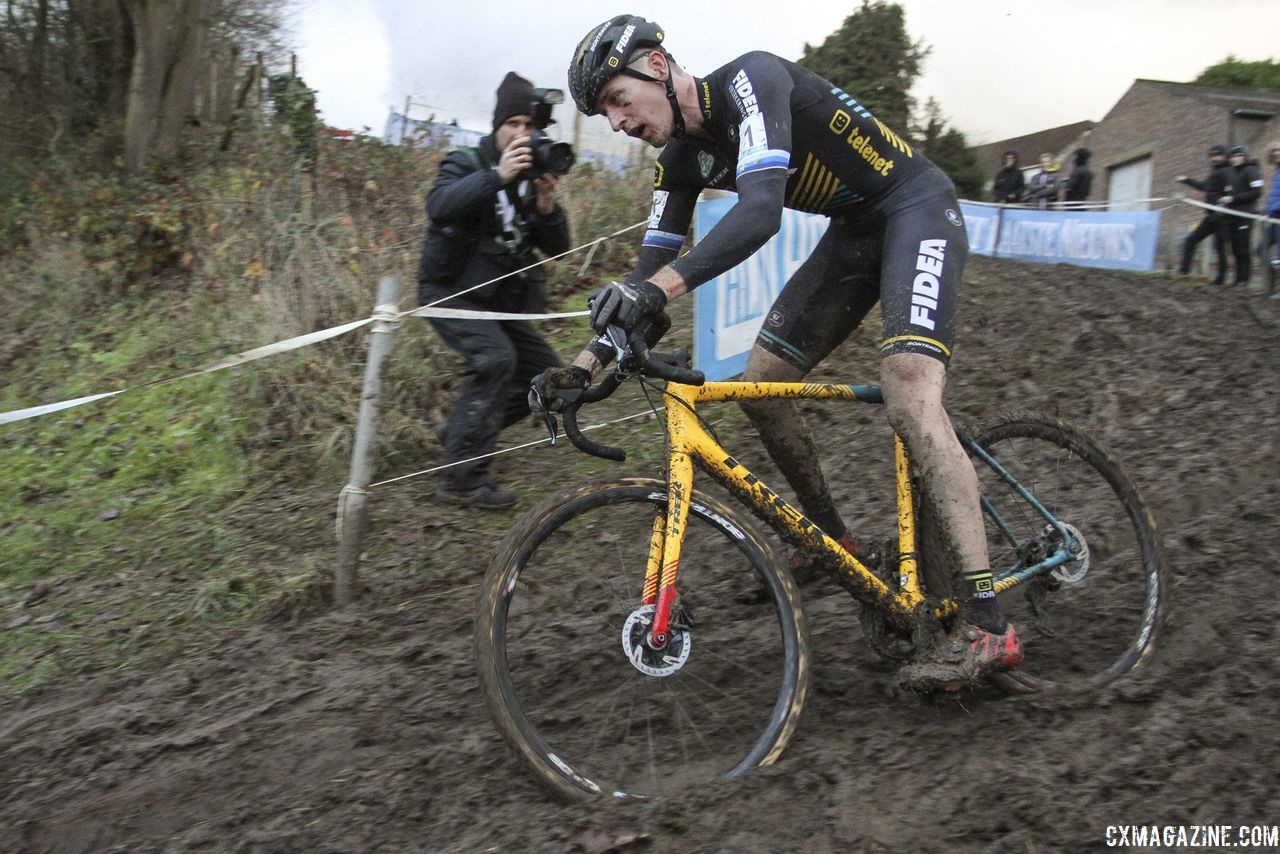 Once in the lead, Toon Aerts was near-perfect on Sunday. 2018 Vlaamse Druivencross Overijse. © B. Hazen / Cyclocross Magazine