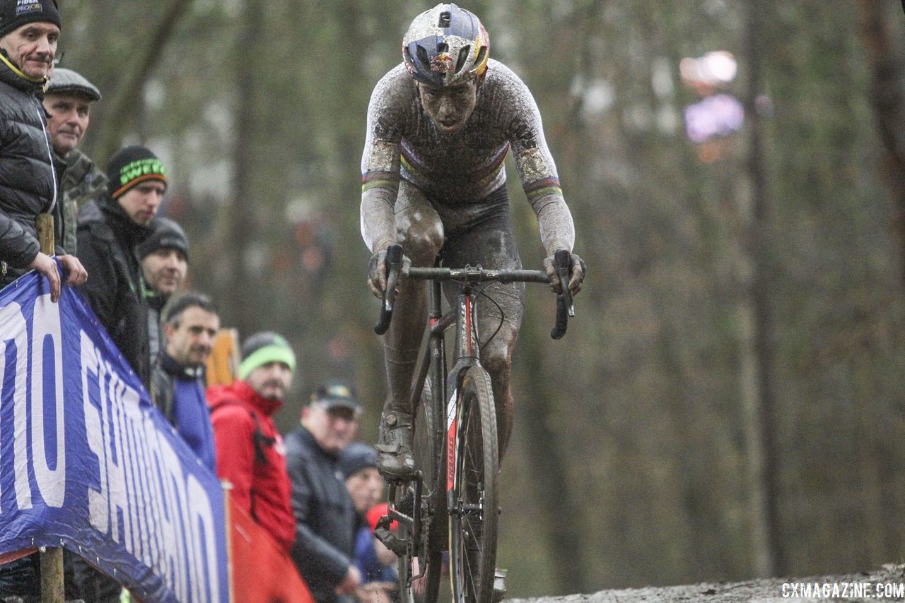 Wout van Aert came back to finish second. 2018 World Cup Namur. © B. Hazen / Cyclocross Magazine