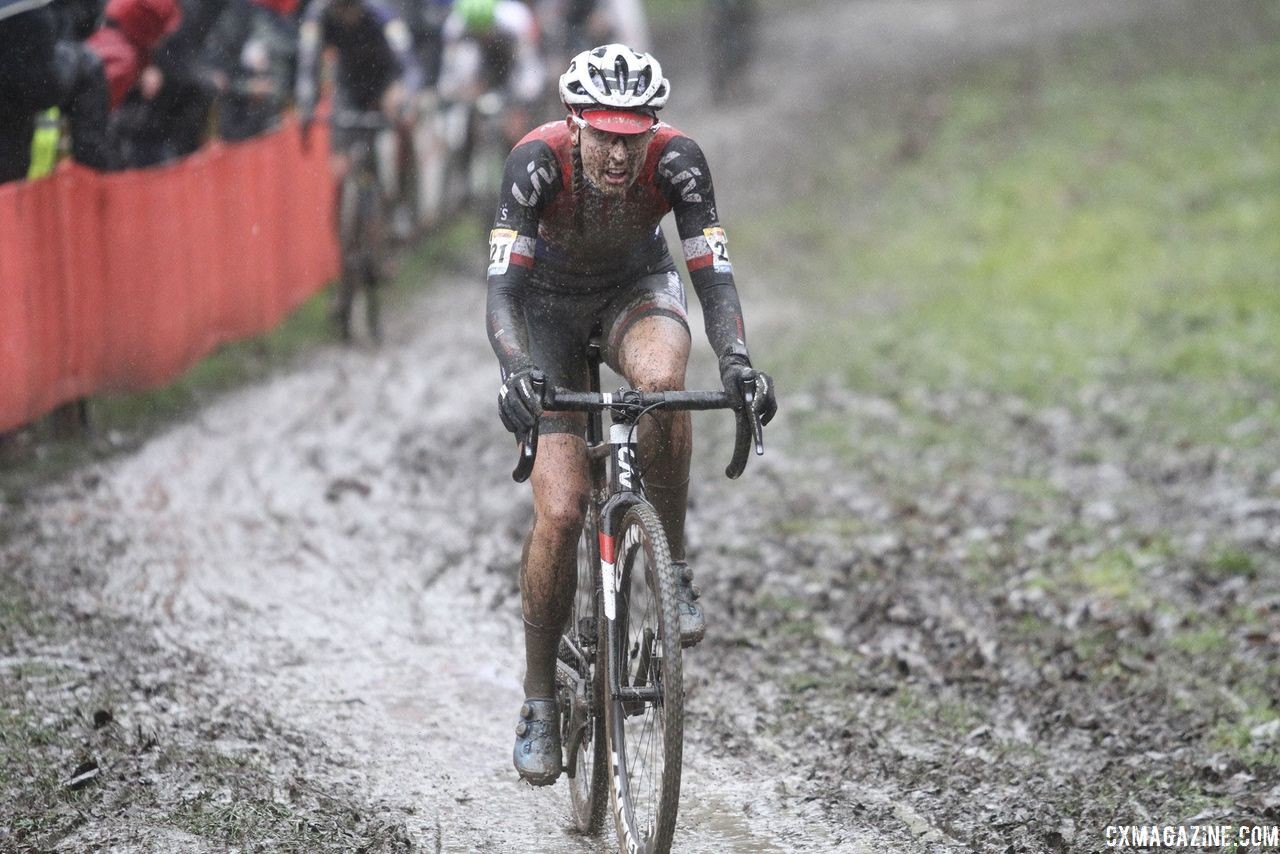 Lucinda Brand took the lead in Lap 2. 2018 World Cup Namur. © B. Hazen / Cyclocross Magazine