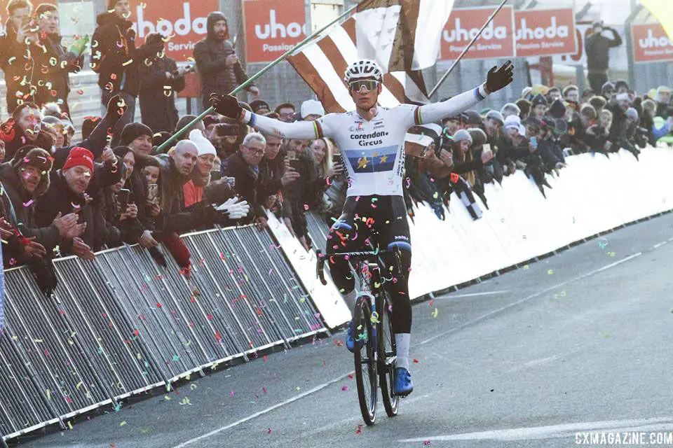 Mathieu van der Poel attacked after a Toon Aerts mistake to win. 2018 World Cup Heusden-Zolder. © B. Hazen / Cyclocross Magazine