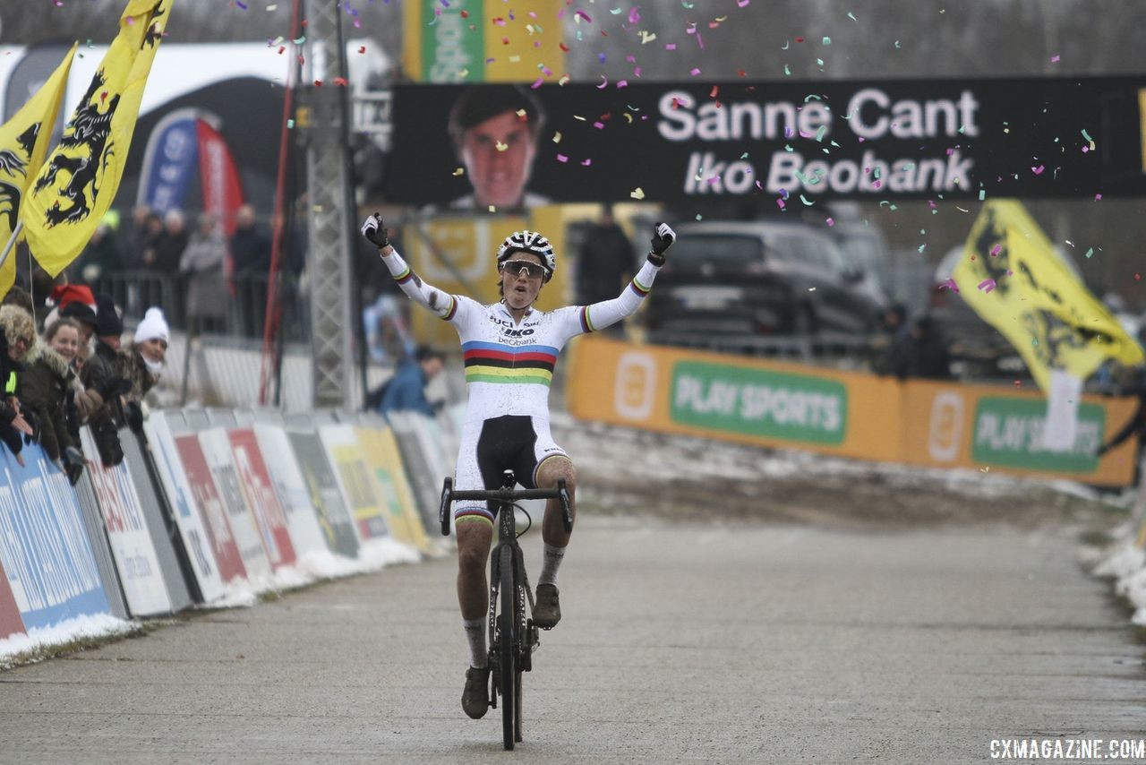 Sanne Cant celebrates her win at Zonhoven. 2018 Superprestige Zonhoven. © B. Hazen / Cyclocross Magazine