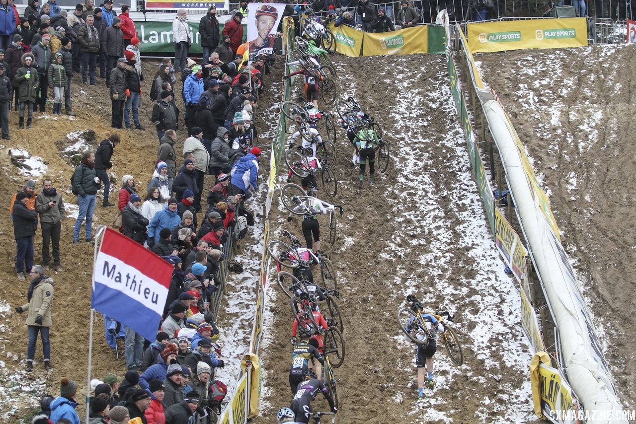 The December race date meant snow at Zonhoven. 2018 Superprestige Zonhoven. © B. Hazen / Cyclocross Magazine