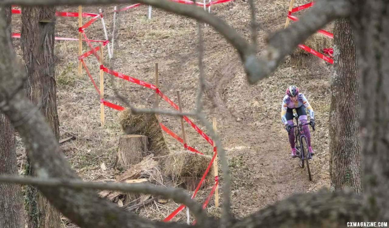 Taylor Kyuk-White ripped the descents en route to her win. Masters Women 30-34. 2018 Cyclocross National Championships, Louisville, KY. © A. Yee / Cyclocross Magazine