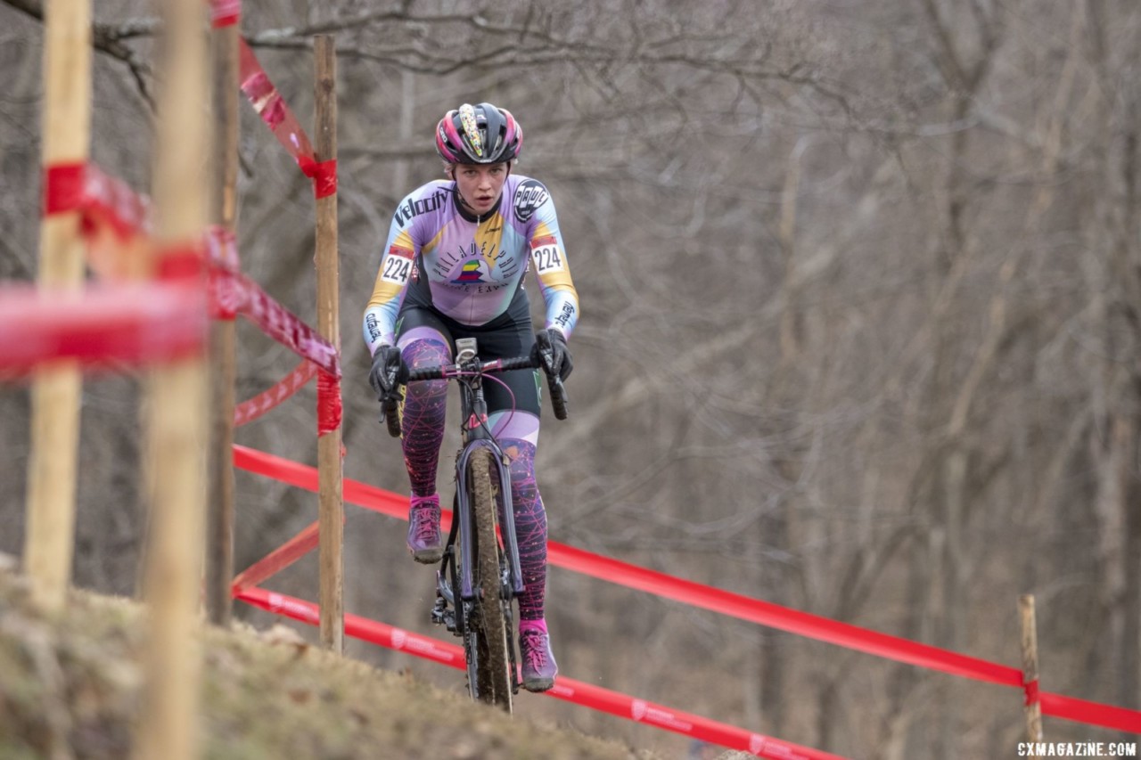 Taylor Kyuk-White takes the high line through the off-camber. Masters Women 30-34. 2018 Cyclocross National Championships, Louisville, KY. © A. Yee / Cyclocross Magazine