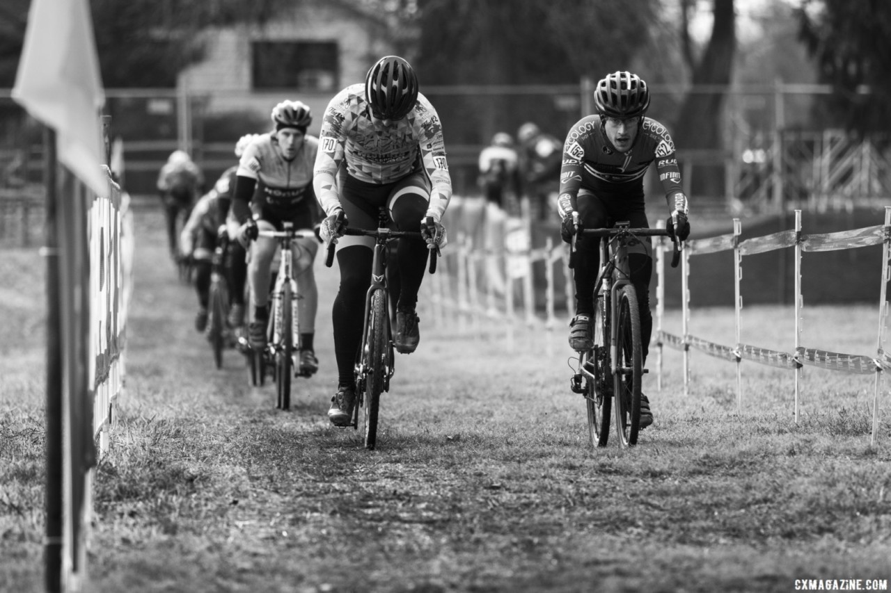 Murphy Davis focuses heading past the pit. Masters Men 30-34. 2018 Cyclocross National Championships, Louisville, KY. © A. Yee / Cyclocross Magazine