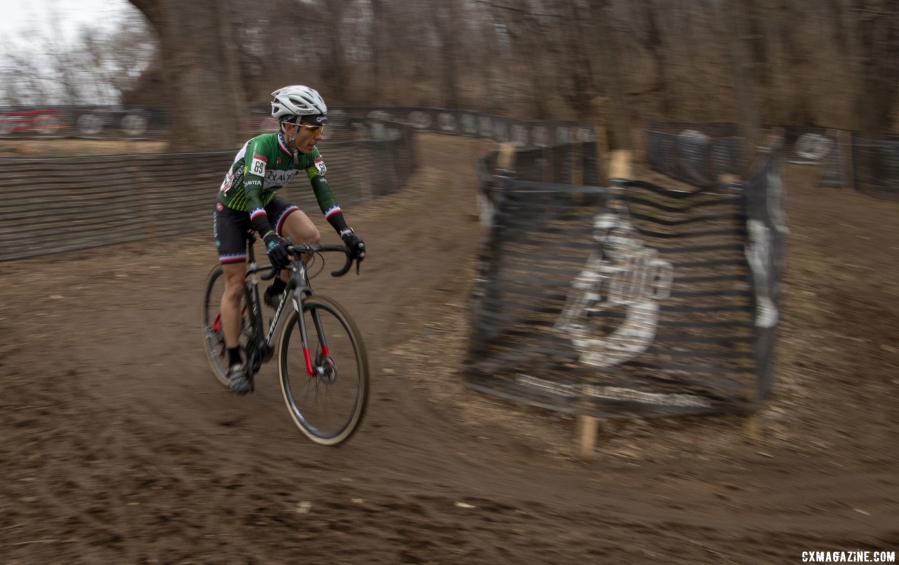 Barbossa extended her lead and rode alone, finishing a minute ahead of second place. Masters Women 50-54. 2018 Cyclocross National Championships, Louisville, KY. © A. Yee / Cyclocross Magazine