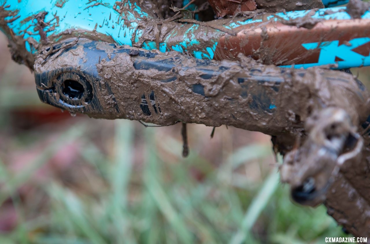 Honsinger races on a Gen 3 Stages Power L non-drive-side power meter paired with her Ultegra R8000 crankset. Clara Honsinger's Kona Major Jake cyclocross bike. 2018 Cyclocross National Championships, Louisville, KY. © A. Yee / Cyclocross Magazine