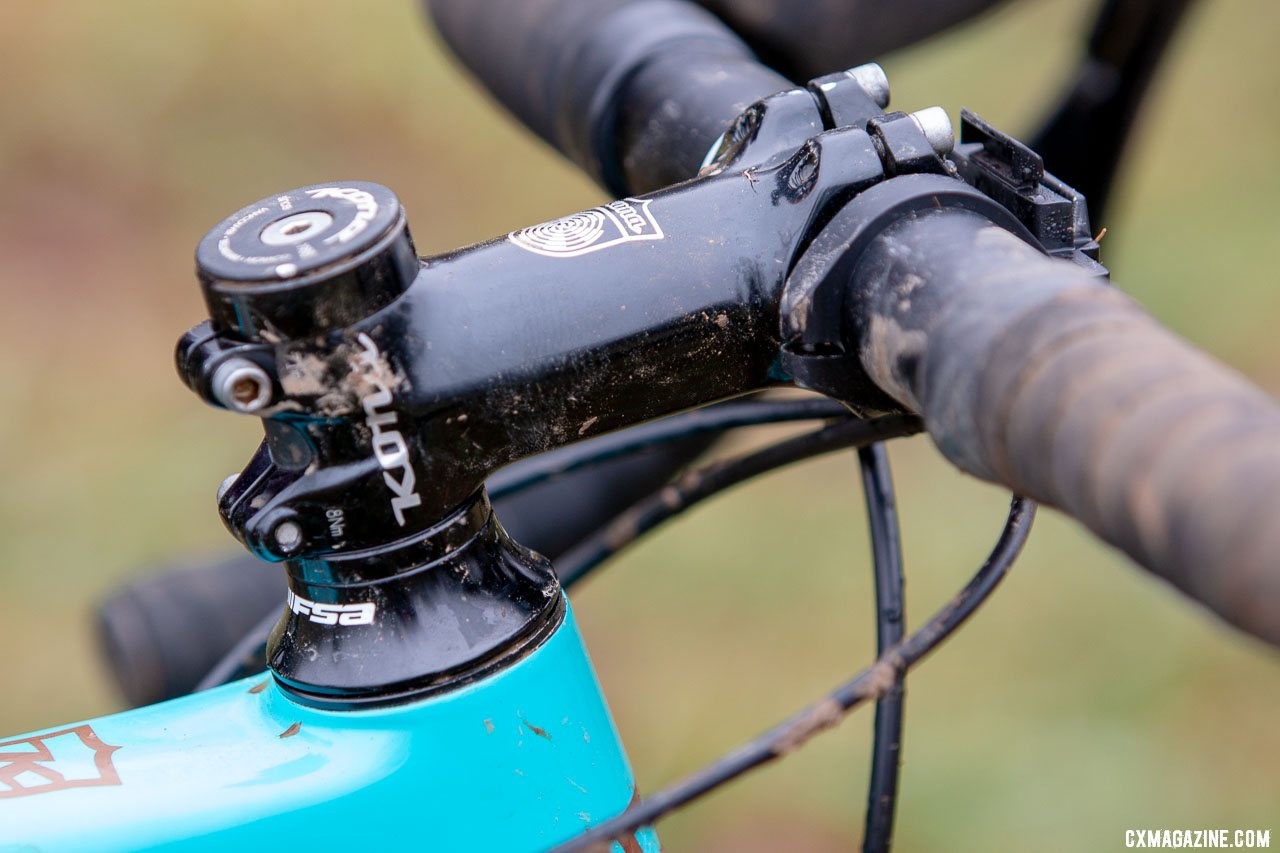 One unique aspect of Honsinger's bike are 90mm stems provided by Erik Tonkin from his racing days. Clara Honsinger's Kona Major Jake cyclocross bike. 2018 Cyclocross National Championships, Louisville, KY. © A. Yee / Cyclocross Magazine