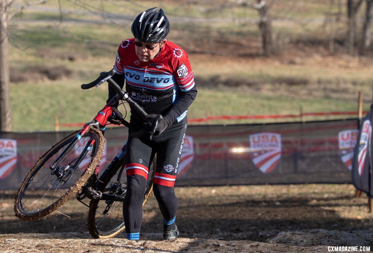 Paul McKeithan carries his Grava Maple Sallly up the limestone stairs. 2018 Cyclocross National Championships, Louisville, KY. © A. Yee / Cyclocross Magazine