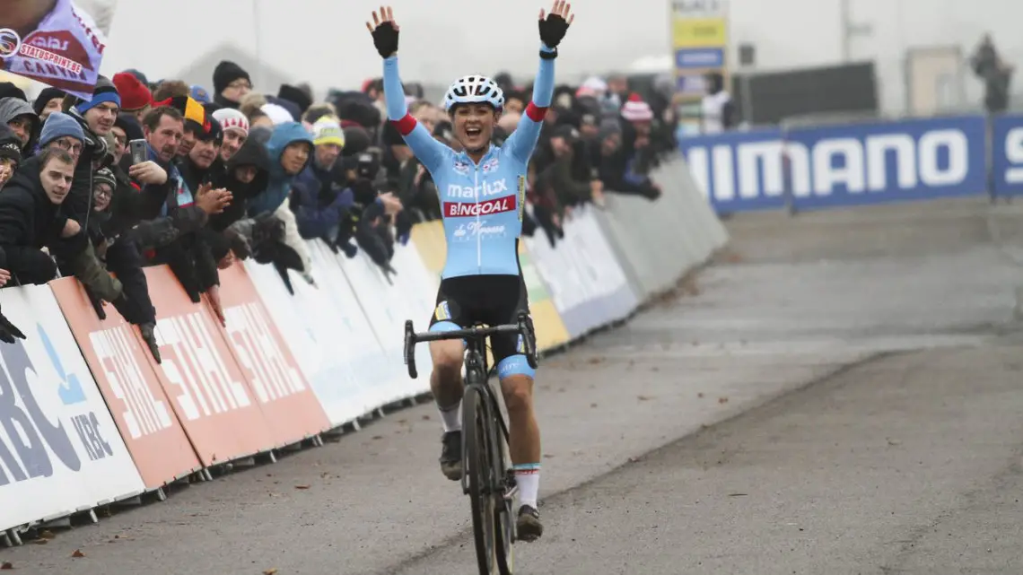 Denise Betsema won the 2018 World Cup Koksijde. © B. Hazen / Cyclocross Magazine