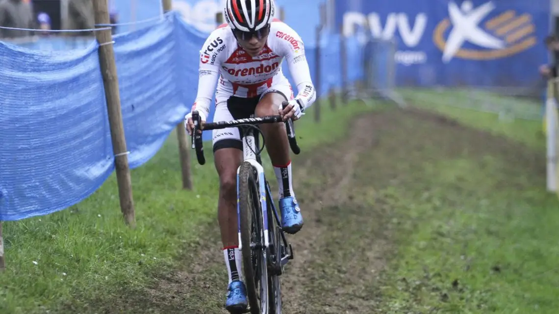 Ceylin del Carmen Alvarado was dominant on Sunday, winning by 43 seconds. 2019 Brussels Universities Cyclocross. © B. Hazen / Cyclocross Magazine