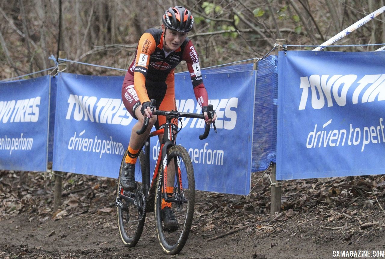 Sanne Cant's cousin Loes Sels joins the IKO - Crelan team. 2019 Brussels Universities Cyclocross. © B. Hazen / Cyclocross Magazine