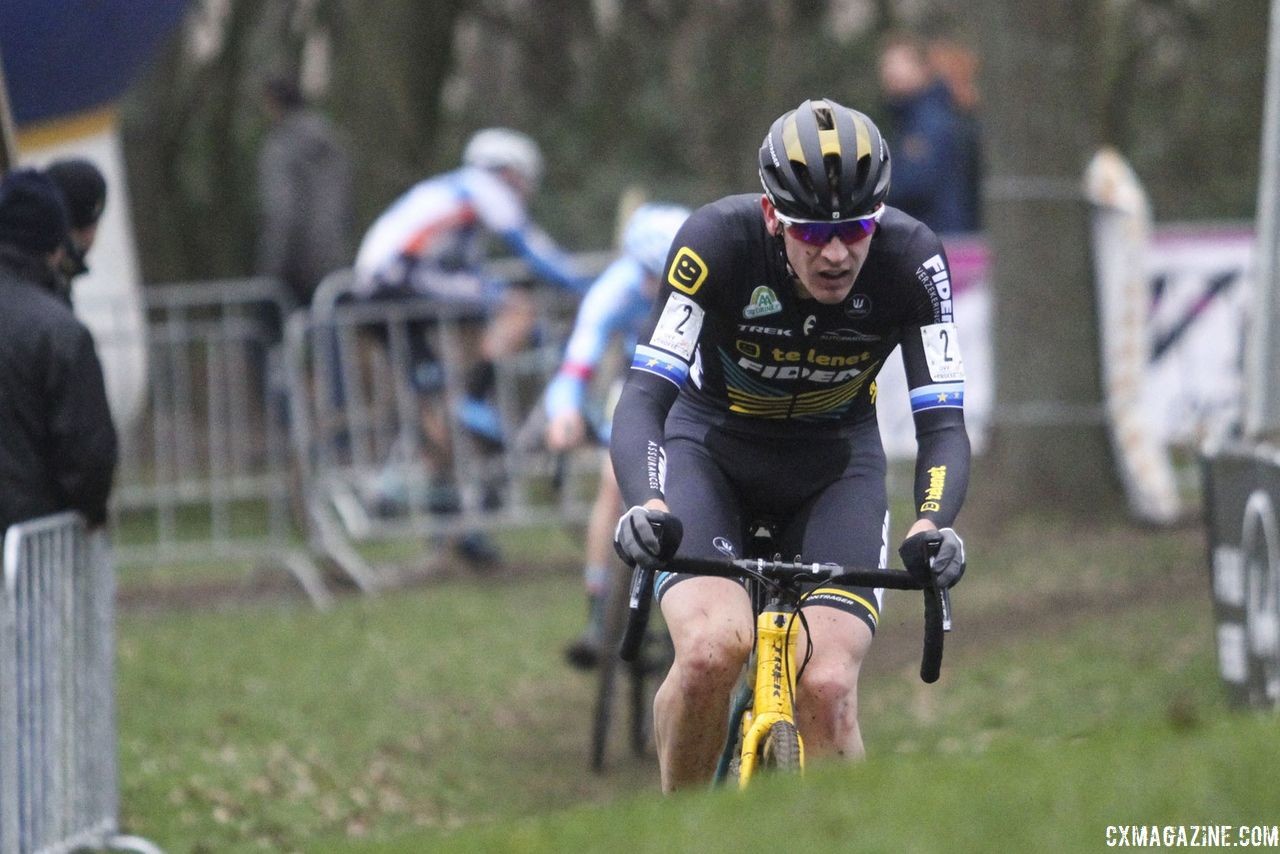 Toon Aerts heads toward a small, steep rise. 2019 Brussels Universities Cyclocross. © B. Hazen / Cyclocross Magazine