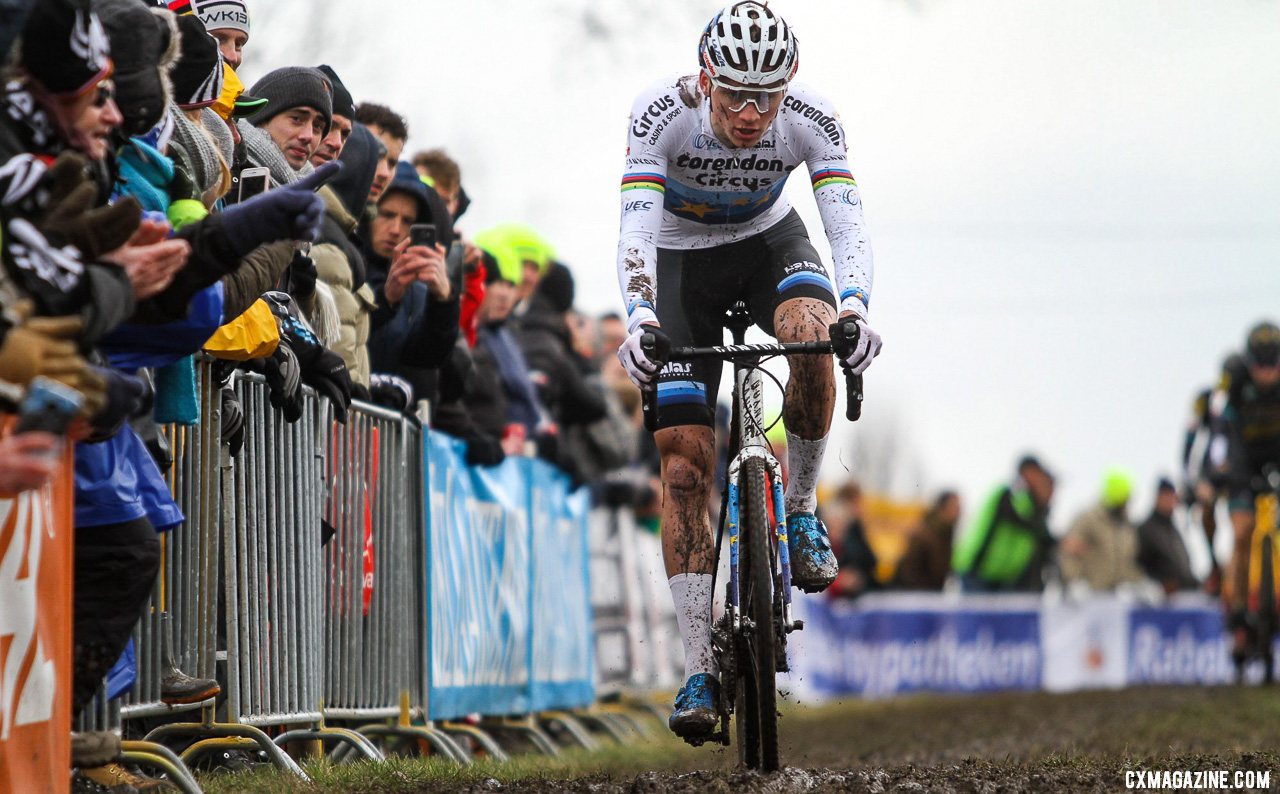 Van der Poel looked human early on. Elite Men, 2019 Hoogerheide UCI Cyclocross World Cup. © B. Hazen / Cyclocross Magazine