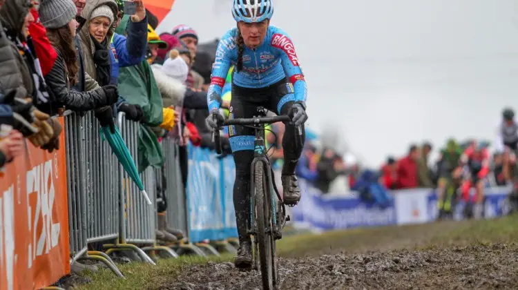 Betsema was aggressive early. Elite Women. 2019 Hoogerheide World Cup, GP Adri van der Poel. © B. Hazen / Cyclocross Magazine