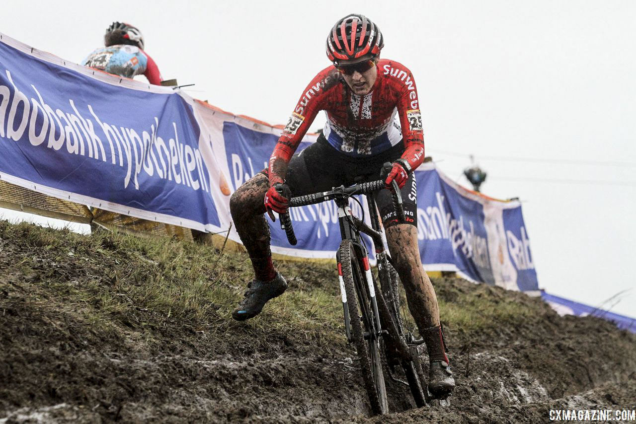 Brand powered to the front and rode the technical features well to get a big lead. 2019 World Cup Hoogerheide. © B. Hazen / Cyclocross Magazine
