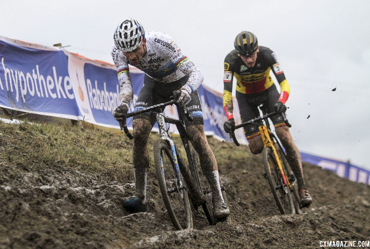 Aerts and Van der Poel had a lead in Lap 1. 2019 World Cup Hoogerheide. © B. Hazen / Cyclocross Magazine