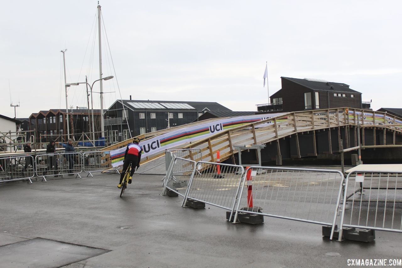 The holeshot ends with a sharp right onto a bridge. It also has a path for spectators. 2019 Bogense World Championships Course Preview. © Z. Schuster / Cyclocross Magazine