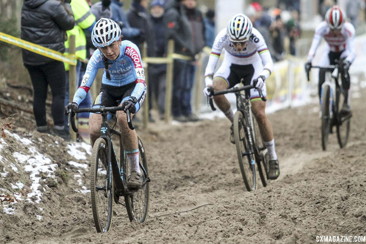 Betsema has stared down the world's best this season. She is now looking toward a great result at Worlds. 2018 Superprestige Zonhoven. © B. Hazen / Cyclocross Magazine