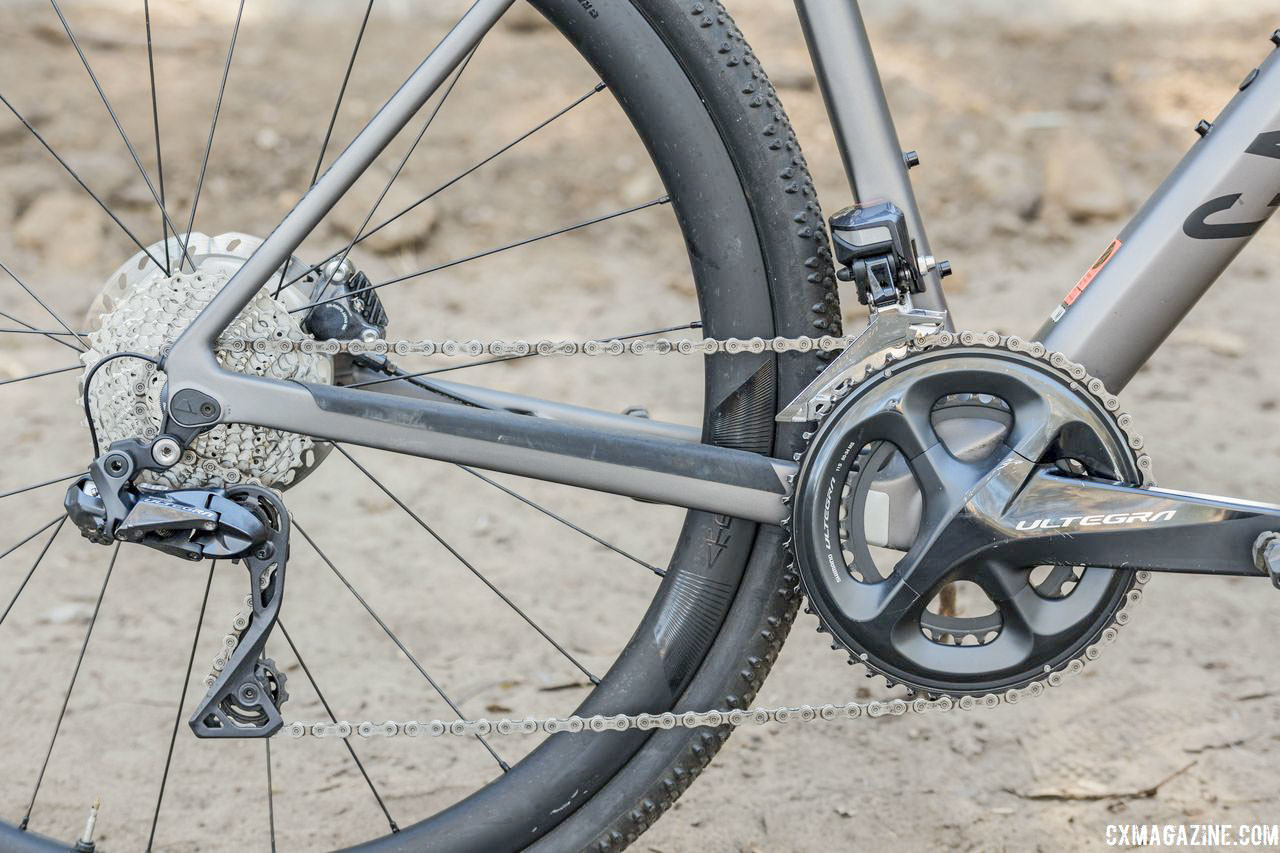 The Grail CF SLX 8.0 uses a Shimano Ultegra crankset and a compact 50/34t chain ring combo. Canyon Grail CF SLX 8.0 Gravel Bike. © C. Lee / Cyclocross Magazine