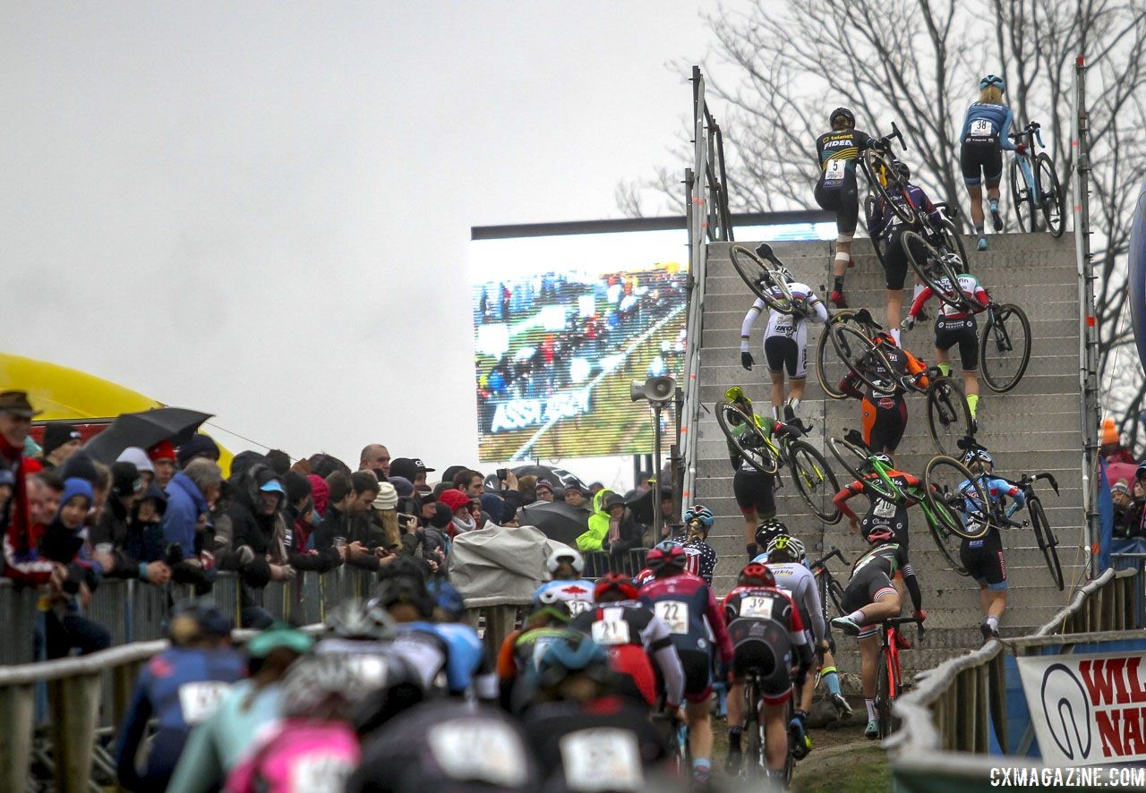 Kerstperiode racing is very hectic. 2019 GP Sven Nys, Elite Women - DVV Verzekeringen Trofee. © B. Hazen / Cyclocross Magazine