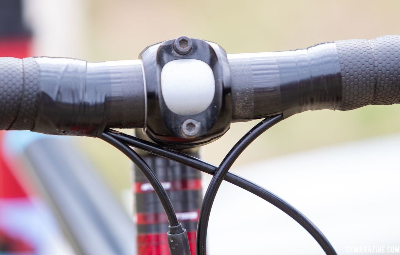 The Thomson Elite X2 stem is a two-bolt model of the company's popular alloy stem. Paul McKeithan's Masters 75-79 title-winning Grava Maple Sally cyclocross bike. 2018 Cyclocross National Championships, Louisville, KY. © A. Yee / Cyclocross Magazine