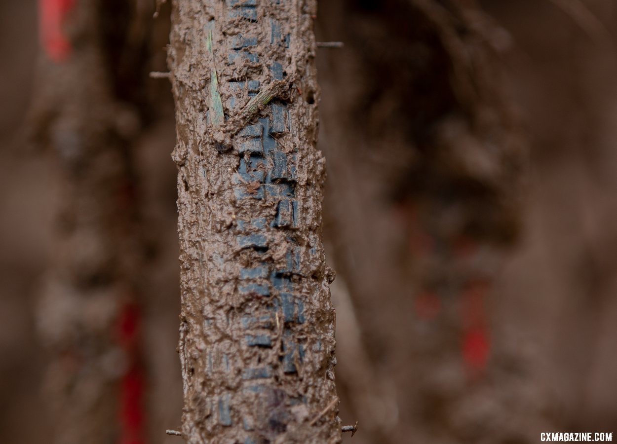 Odyssey Overbite tires are one of the few 24" 540mm tires available for this wheel size. Miller Reardon's Redline Conquest 24. 2018 Cyclocross National Championships, Louisville, KY. © A. Yee / Cyclocross Magazine