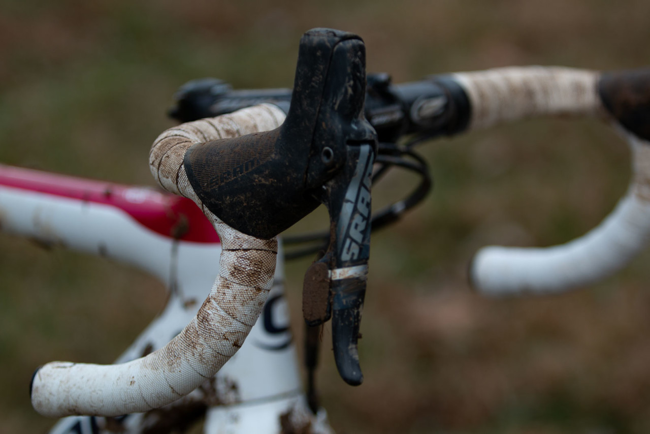 Hyde runs a mechanical SRAM Force 1 groupset with the Force HRD Shift/Brake Control on the right. Stephen Hyde's title-winning Cannondale. 2018 Cyclocross National Championships V2. Louisville, KY. © Cyclocross Magazine