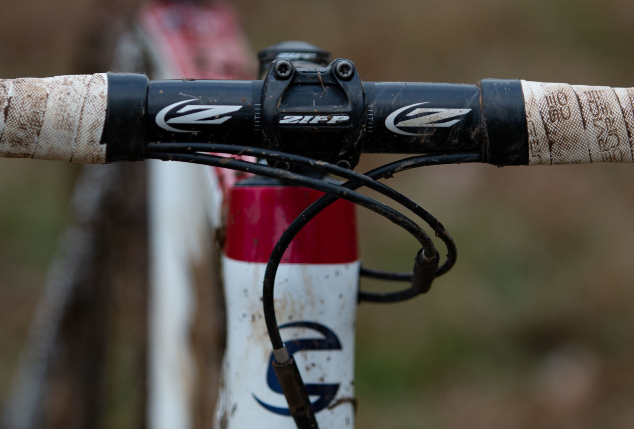Hyde uses a carbon Service Course SL handlebar from sponsor Zipp. Stephen Hyde's title-winning Cannondale. 2018 Cyclocross National Championships V2. Louisville, KY. © Cyclocross Magazine