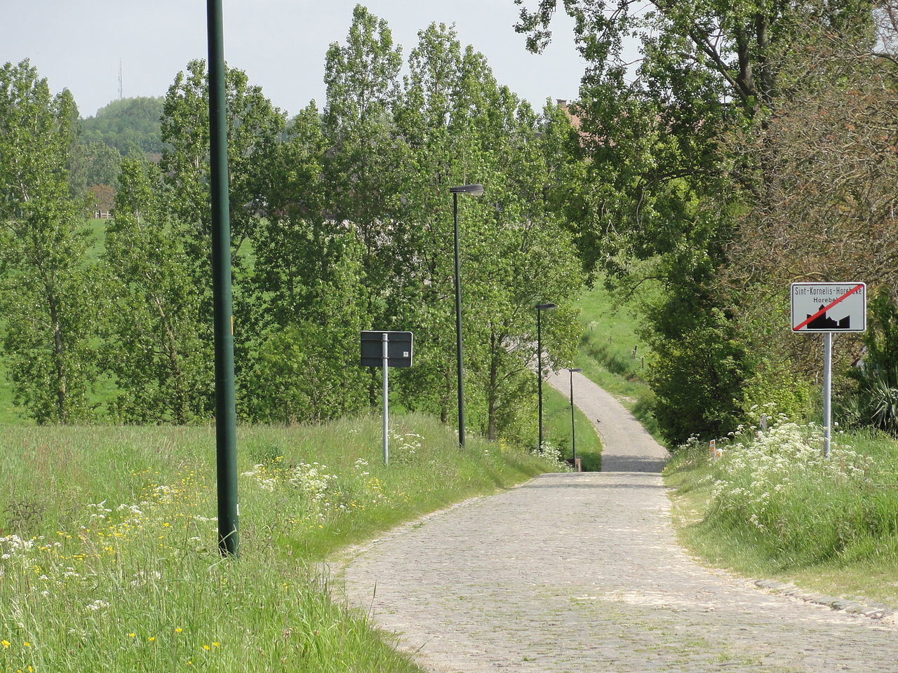 The Haaghoek is the cobbled section on the Omloop course. photo: LimoWreck, used under a <a href="https://creativecommons.org/licenses/by-sa/3.0/deed.en" target="_blank" rel="noopener">Creative Commons license</a>