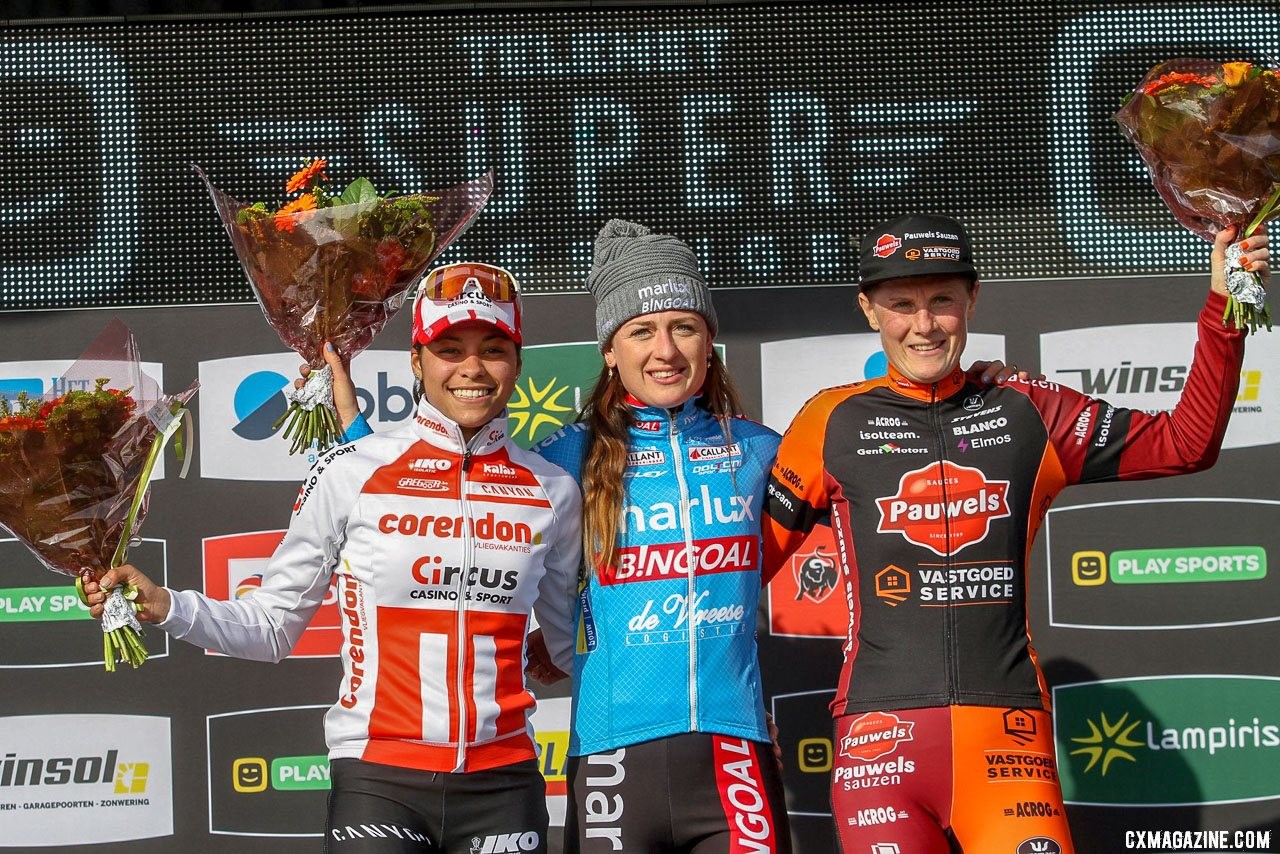 Denise Betsema wins the 2019 Telenet Superprestige Noordzeecross Middelkerke ahead of Alvarado and Sels. Elite Women. © B. Hazen / Cyclocross Magazine