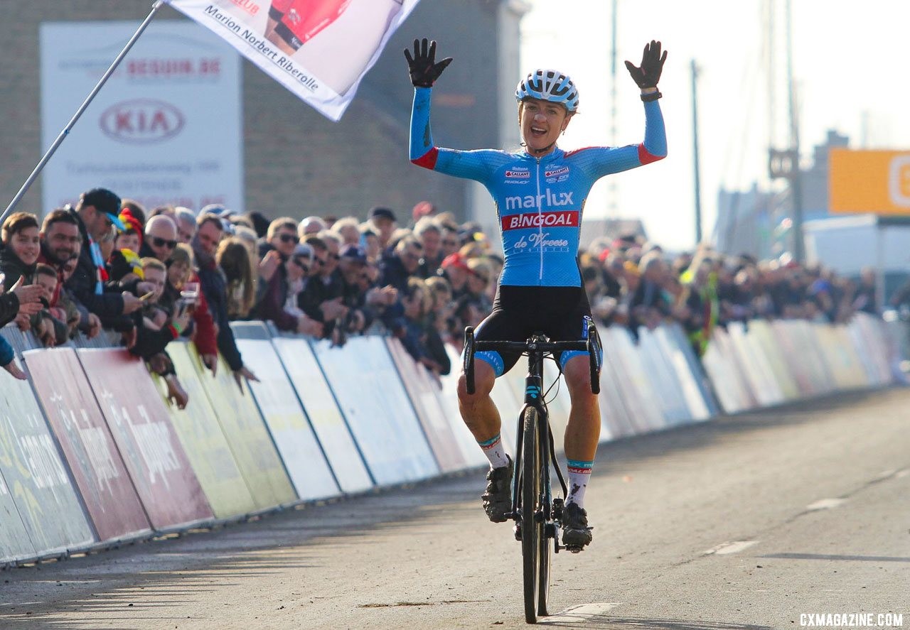 Denise Betsema wins the 2019 Telenet Superprestige Noordzeecross Middelkerke. Elite Women. © B. Hazen / Cyclocross Magazine