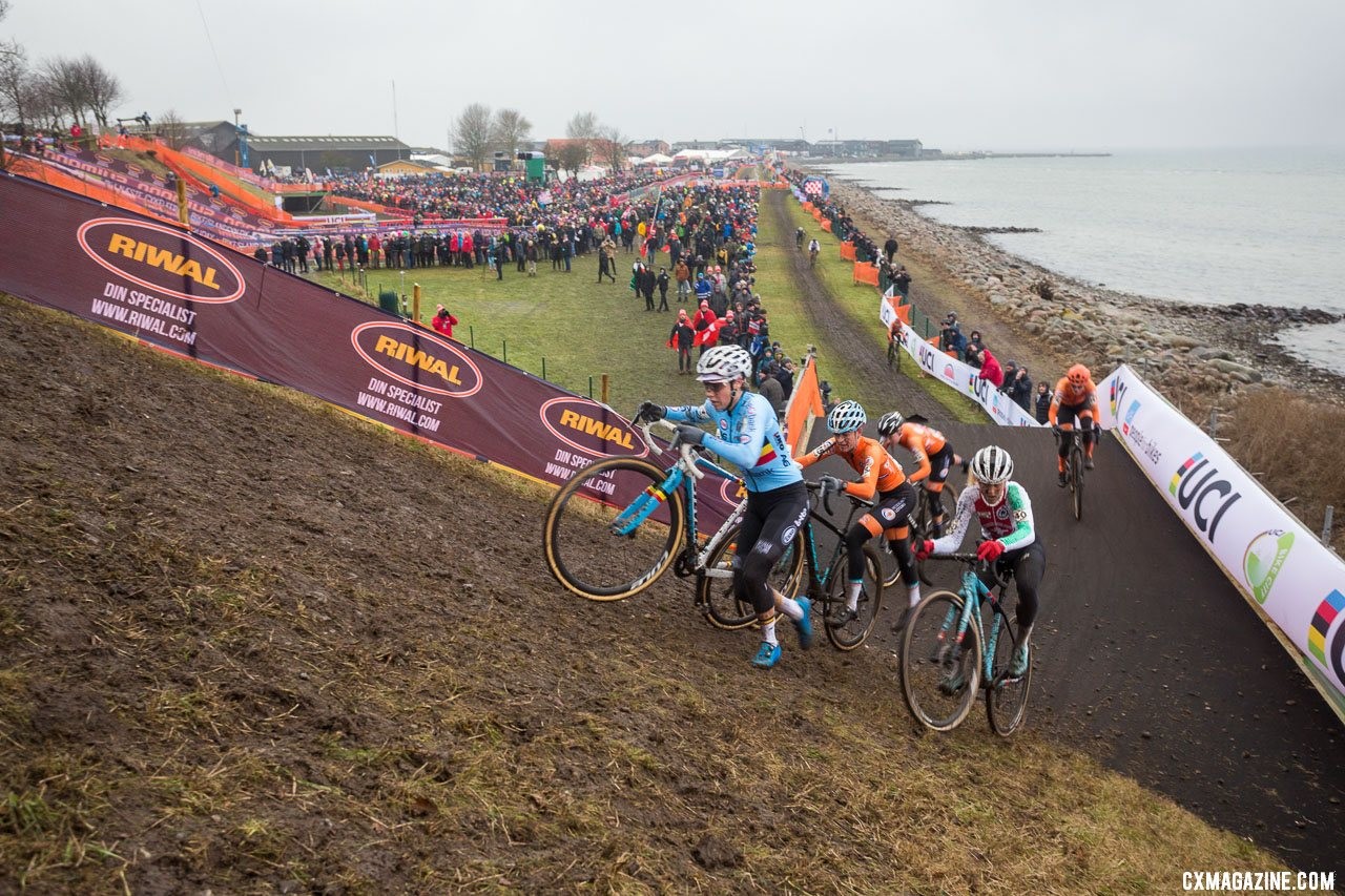 Jolanda Neff roared into contention after a fourth-row start but faded in later laps. Elite Women, 2019 Cyclocross World Championships, Bogense, Denmark. © K. Keeler / Cyclocross Magazine