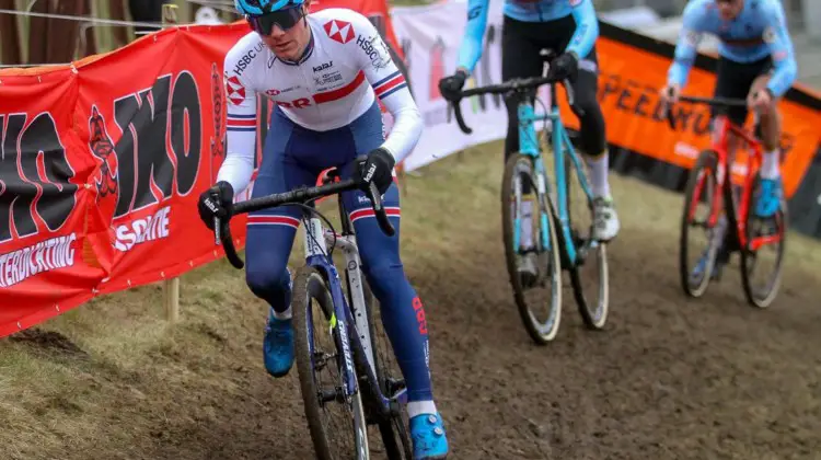 Tulett on the attack. Junior Men, 2019 Cyclocross World Championships, Bogense, Denmark. © B. Hazen / Cyclocross Magazine