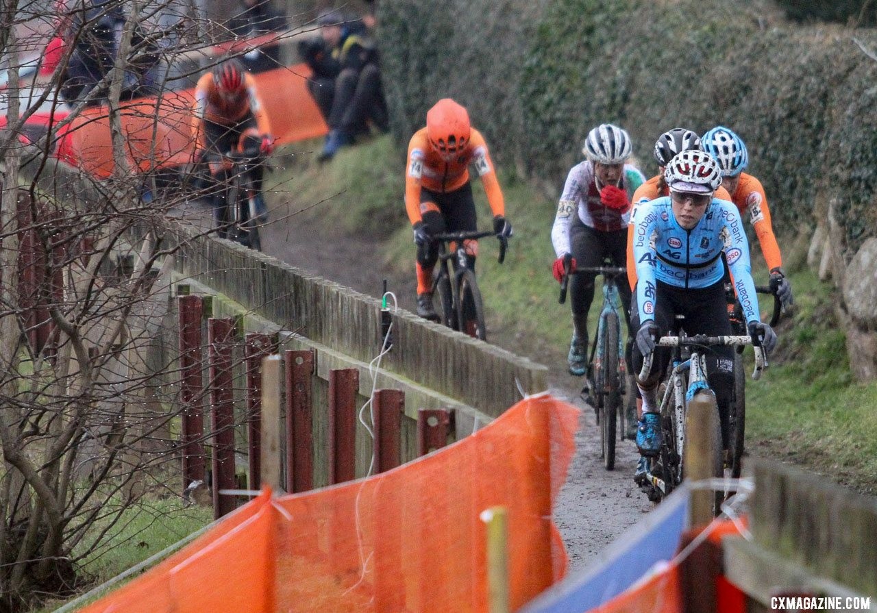 Sanne Cant kept Neff and the Dutch in check. 2019 Cyclocross World Championships, Bogense, Denmark. Elite Women. © B. Hazen / Cyclocross Magazine