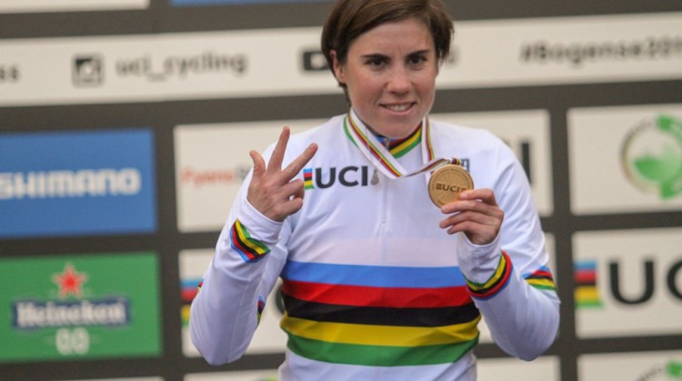 Sanne Cant wins her third in a row. 2019 Cyclocross World Championships, Bogense, Denmark. © B. Hazen / Cyclocross Magazine