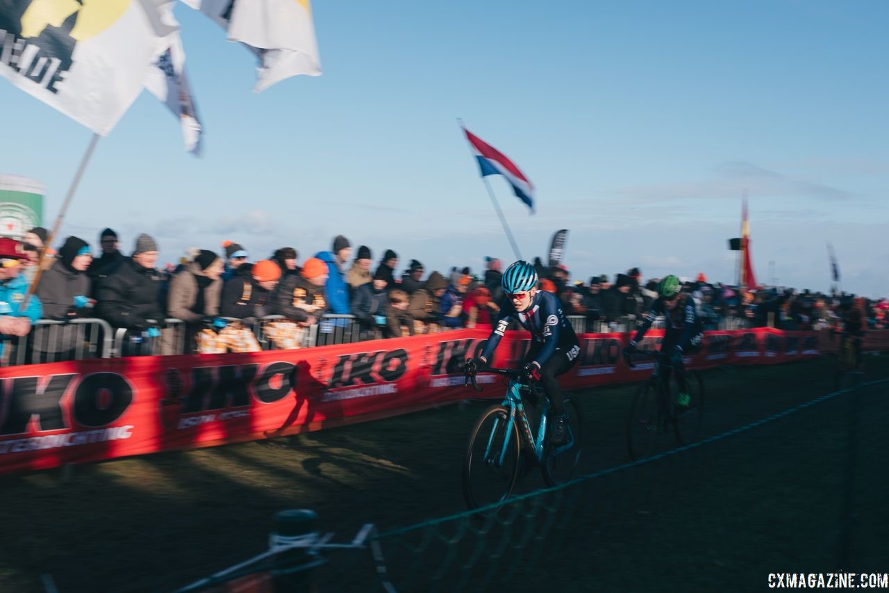 Clara Honsinger and Katie Clouse power their way back to make contact with the lead group. 2019 Bogense Cyclocross World Championships, Denmark. © Patrick Means / Cyclocross Magazine