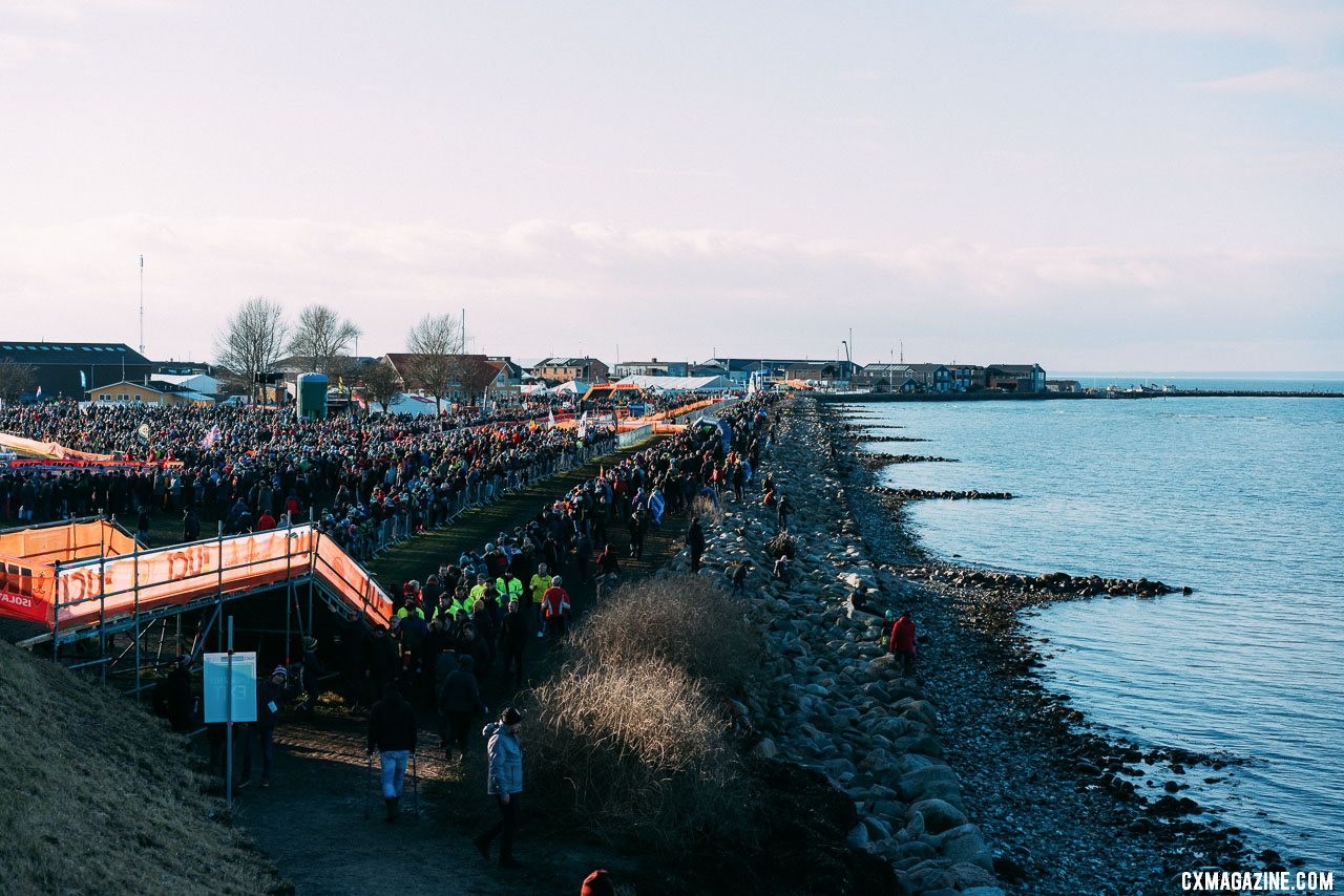 Unique scenery and big crowds made the 2019 Cyclocross World Championships in Bogense, Denmark a memorable one. © Taylor Kruse / Cyclocross Magazine