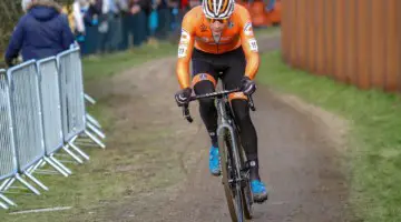 Van der Poel made his second attack stick. Elite Men, 2019 Cyclocross World Championships, Bogense, Denmark. © B. Hazen / Cyclocross Magazine