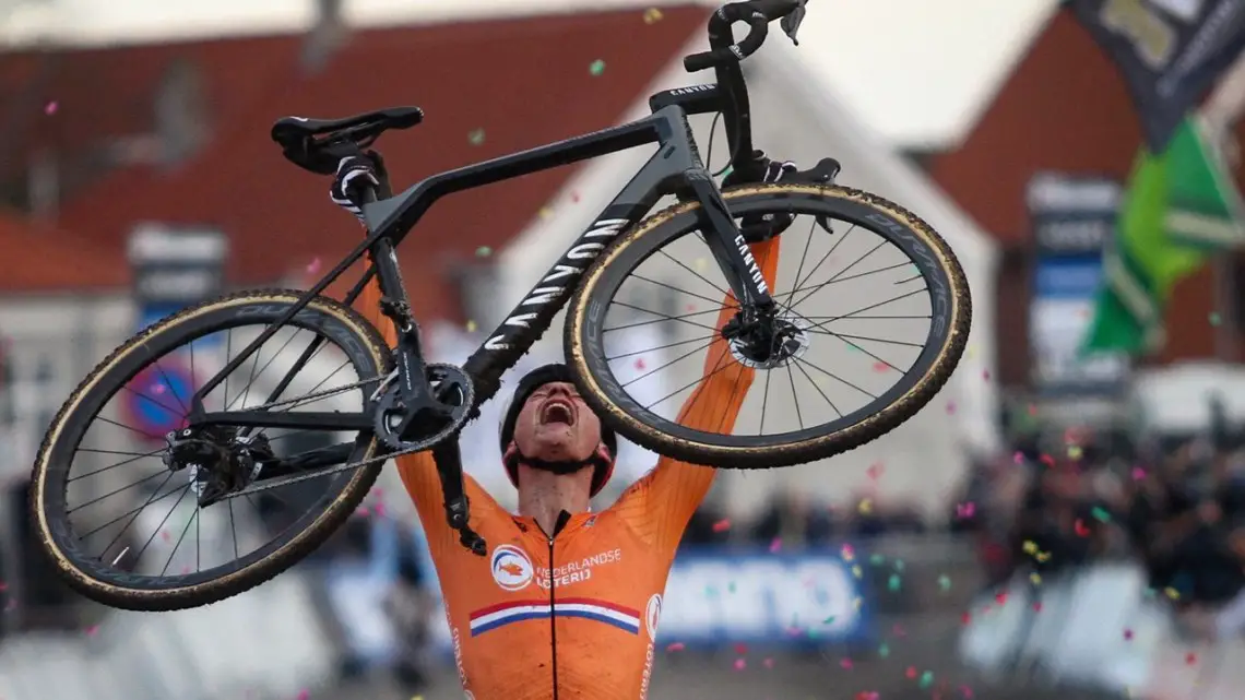 Mathieu van der Poel is the king again. Elite Men, 2019 Cyclocross World Championships, Bogense, Denmark. © B. Hazen / Cyclocross Magazine