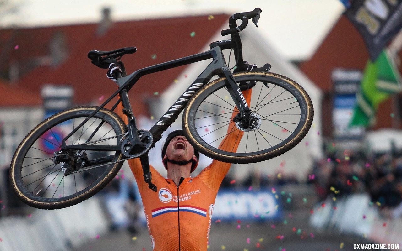 Mathieu van der Poel's brilliance is an inspiration for Waldman. Elite Men, 2019 Cyclocross World Championships, Bogense, Denmark. © B. Hazen / Cyclocross Magazine
