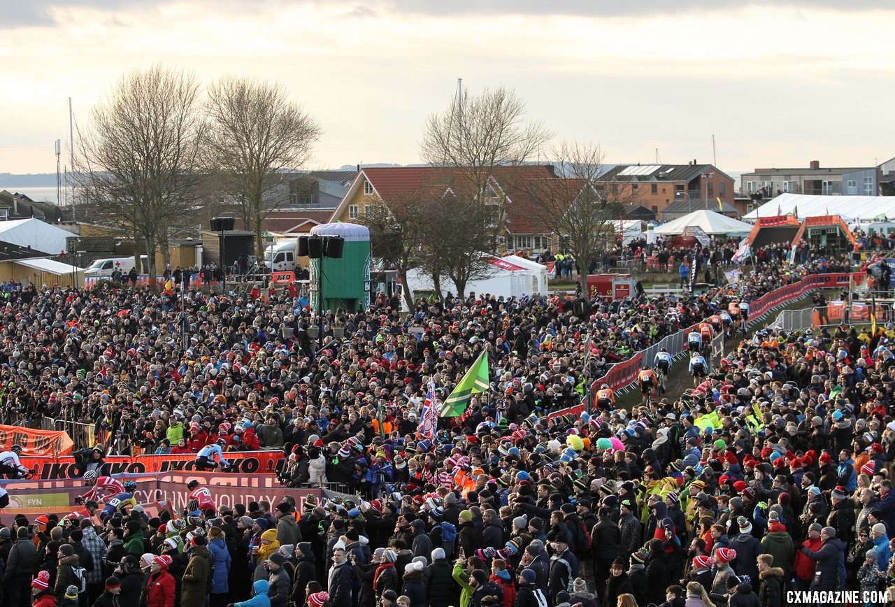 The crowds came out in force to watch the Elite Men. 2019 Cyclocross World Championships, Bogense, Denmark. © B. Hazen / Cyclocross Magazine