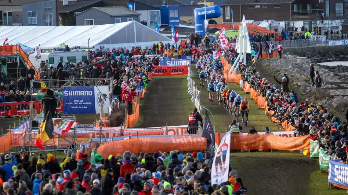 Mathieu van der Poel leads lap one. Elite Men, 2019 Cyclocross World Championships, Bogense, Denmark. © B. Hazen / Cyclocross Magazine