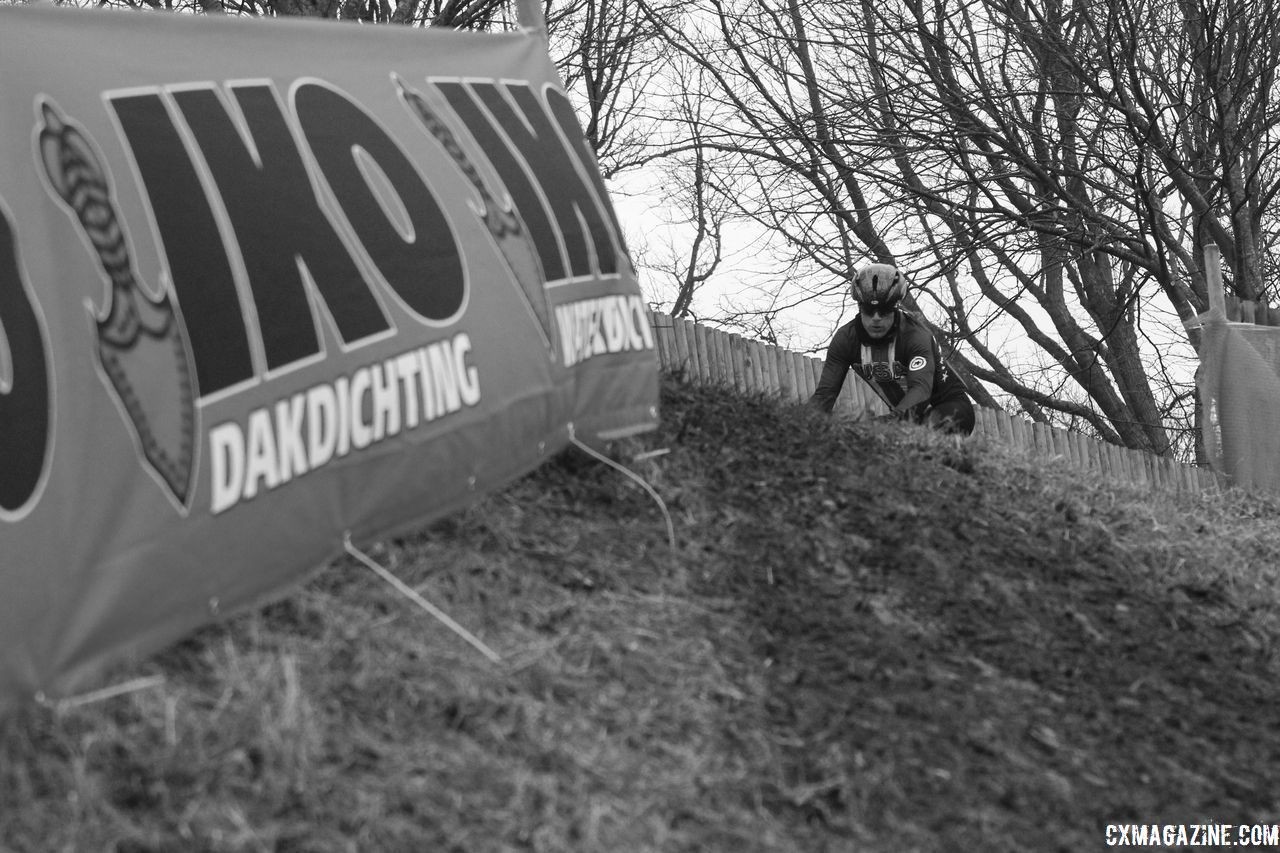 Anthony Clark gets ready to drop down a descent. 2019 Bogense World Championships Course Inspection, Friday Afternoon. © Z. Schuster / Cyclocross Magazine