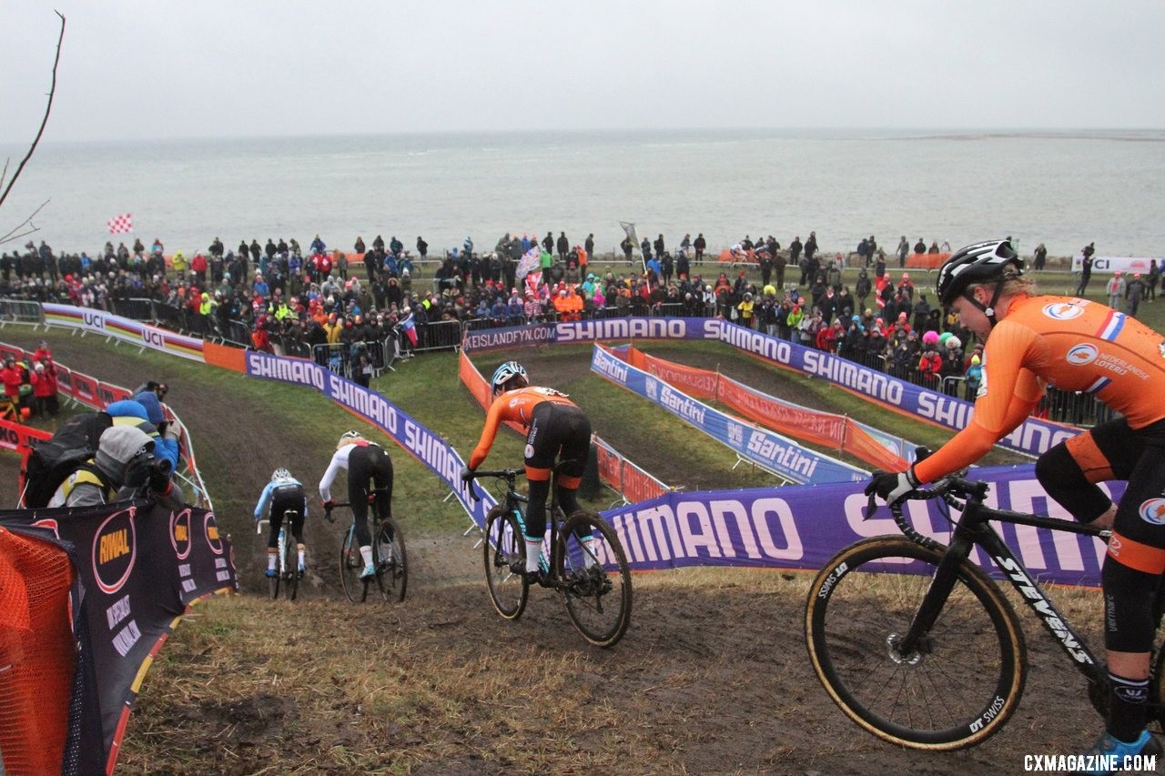 Sanne Cant faced a tough battle to win her third-straight Worlds title. Elite Women. 2019 Cyclocross World Championships, Bogense, Denmark. © B. Hazen / Cyclocross Magazine