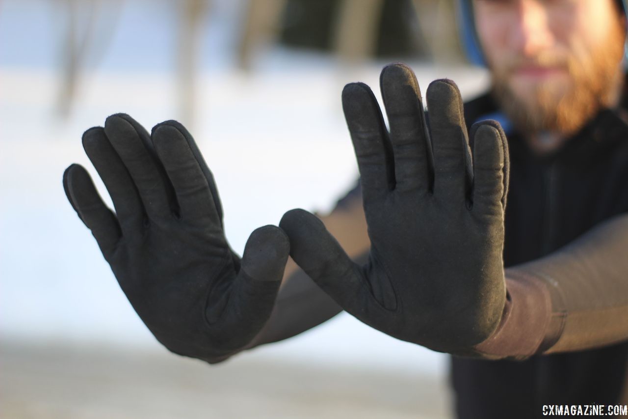 Grip on the gloves is adequate but could be improved for cyclocross. Shimano S-PHYRE Winter Gear. © Z. Schuster / Cyclocross Magazine