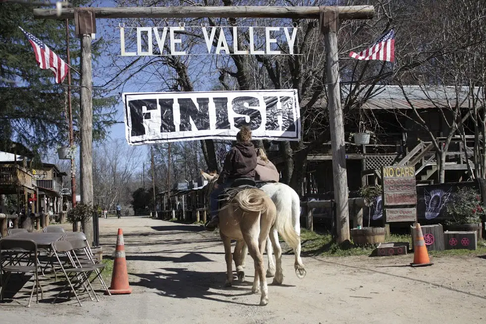 No cars allowed in Love Valley. 2019 Love Valley Roubaix Gravel Race, North Carolina. © Love Valley Roubaix
